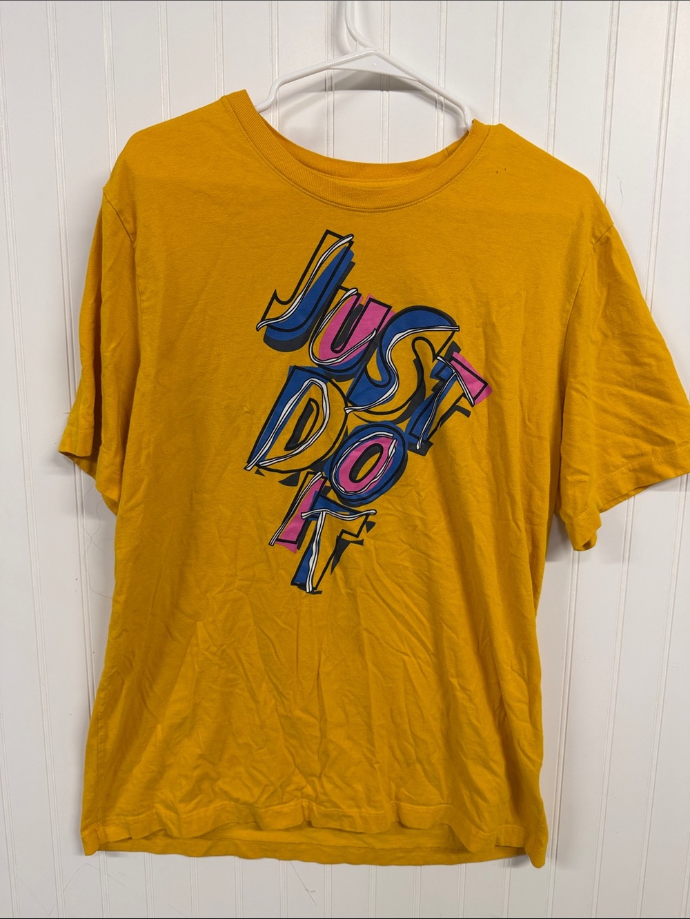 Nike Mustard Yellow Short-Sleeve Graphic Tee - 'Just Do It'